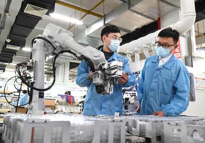 头部企业总部集聚 一出校门就是优选——武汉大学生就业首选“校门口”